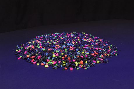 Marina iGlo Fluorescent Aquarium Gravel - Galaxy - 2 kg (4 lbs)