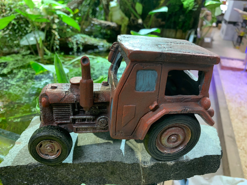 Rusty Tractor  Aquarium / Reptile Ornament