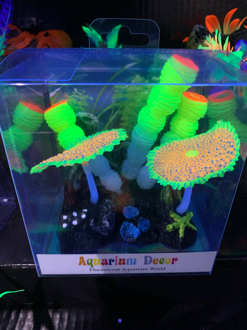 Glow Action Sponge and Carpet Corals - Yellow - Aquarium Ornament - saltwater or freshwater