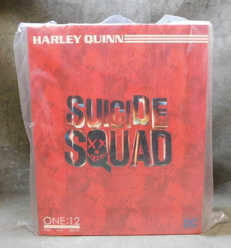 One: 12 Dc Suicide Squad Harley Quinn Margot Robbie action figure Mezco 1/12